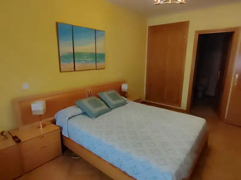 Habitación de Casa o chalet en venta en San Fernando de Henares con Aire acondicionado, Calefacción y Jardín privado