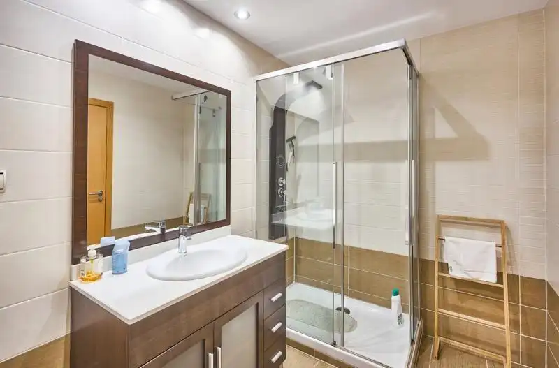 Baño de Casa adosada en venta en Sant Feliu de Llobregat con Terraza