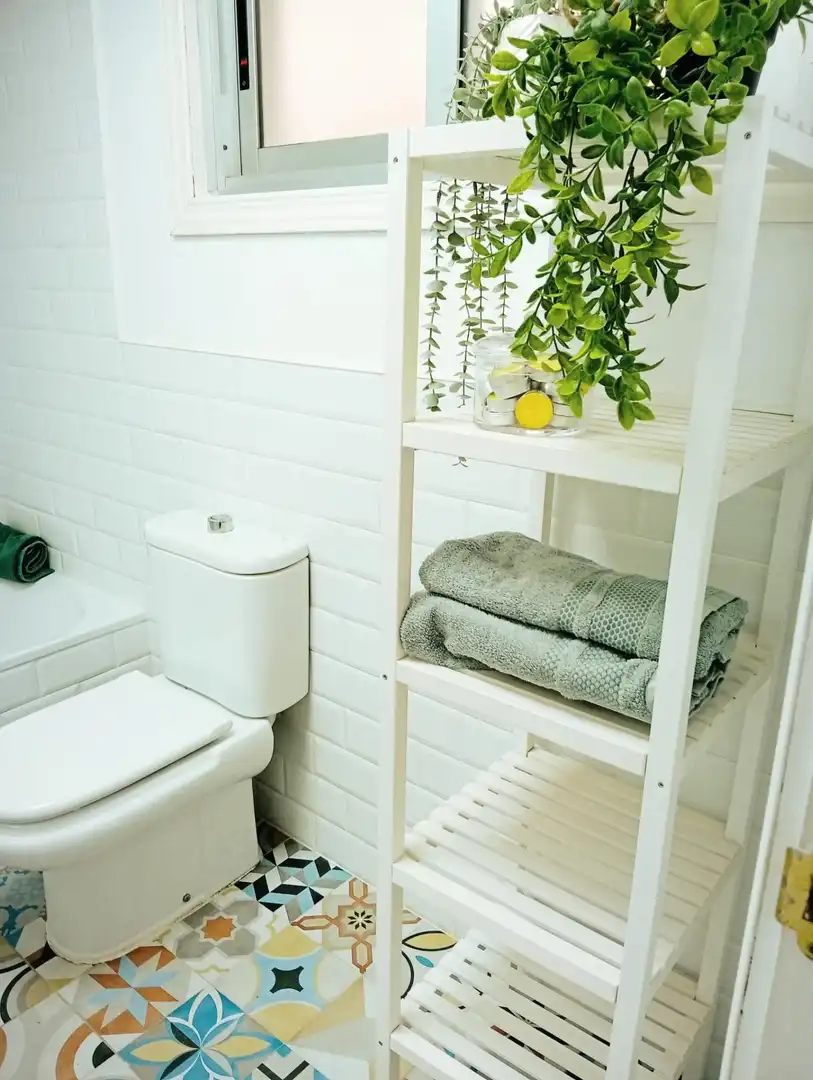 Bathroom of Flat for sale in Almería  with Air Conditioner and Terrace