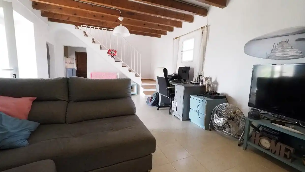 Sala de estar de Finca rústica en venta en Pollença con Calefacción, Jardín privado y Terraza