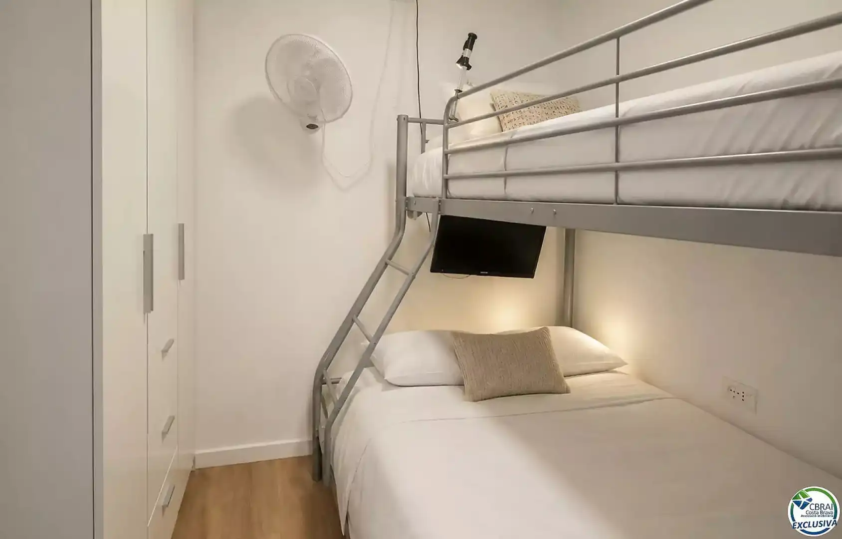 Apartamento con ascensor en venta en Carrer Delta Muga 9, imagen 13