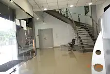 Nau industrial de lloguer en Cornellà de Llobregat amb Calefacció i Alarma