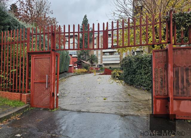 Garaje en Venta en Calle de Ramón Gómez de la Serna en Peñagrande