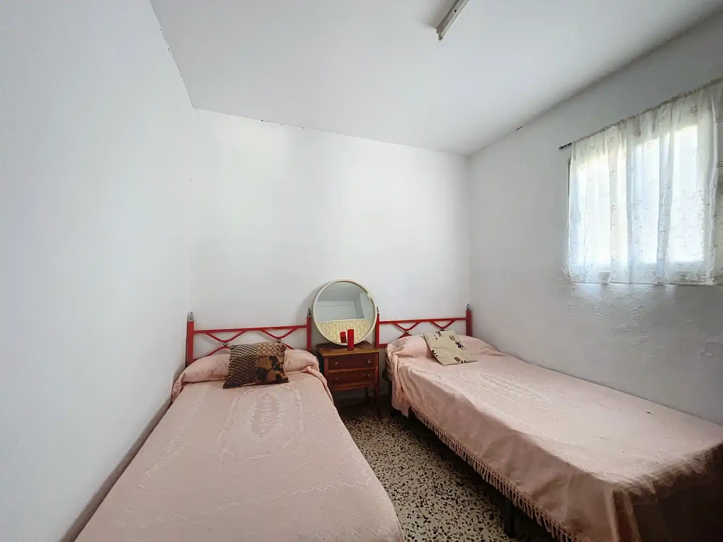 Habitación de Finca rústica en venta en Confrides con Aire acondicionado y Jardín privado
