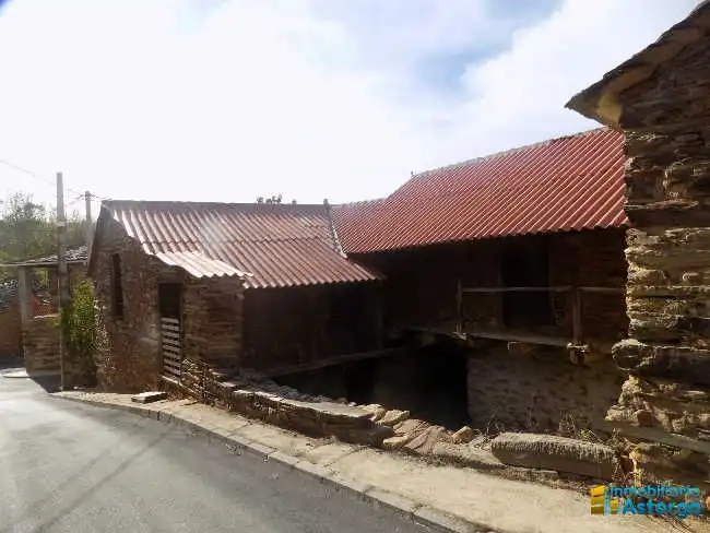 Casa rústica en venda a Lucillo, imagen 2