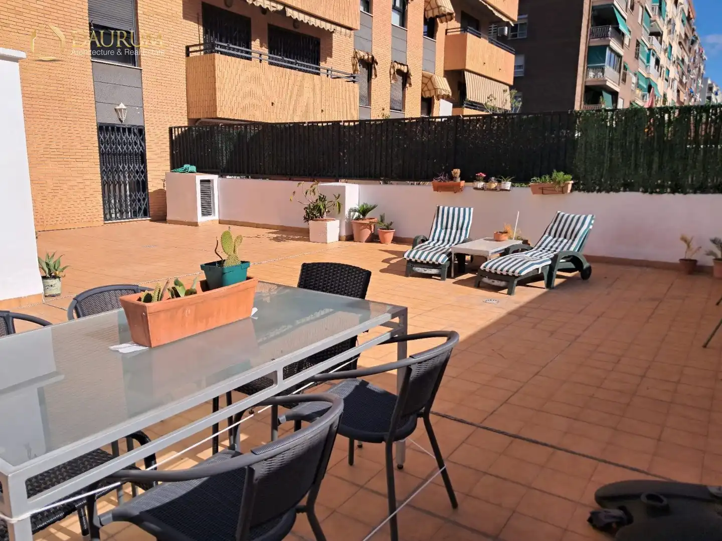 Flat with lift for sale in Ausias March, imagen 2