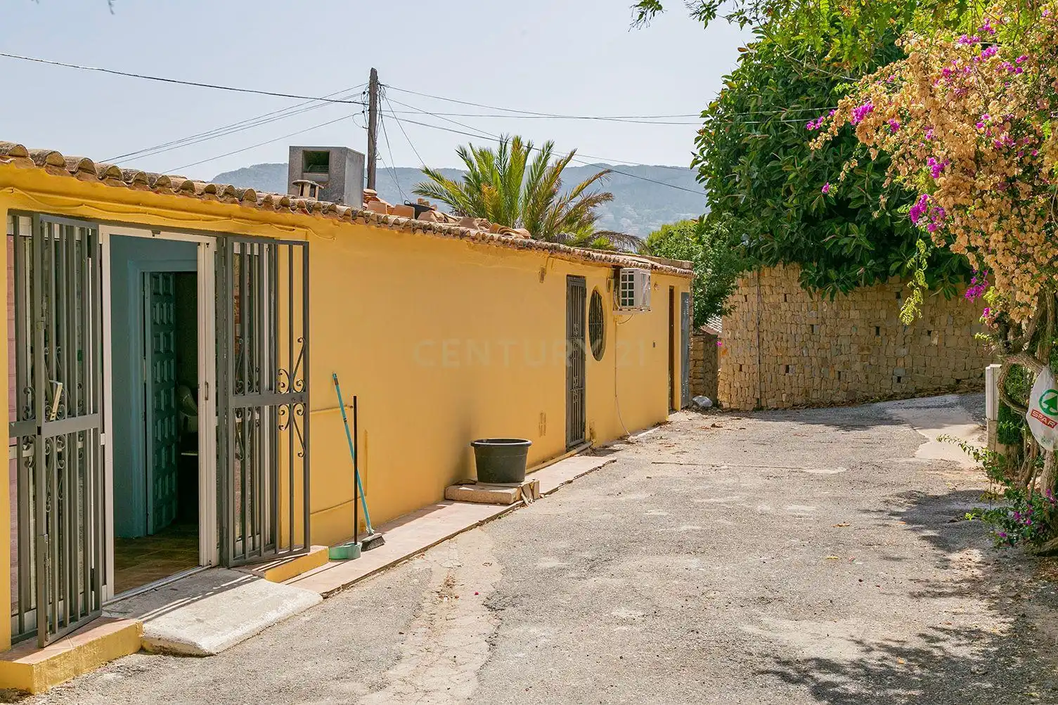 Außenansicht von Geschaftsraum zur Miete in Calpe / Calp mit Klimaanlage, Möbliert und Internet