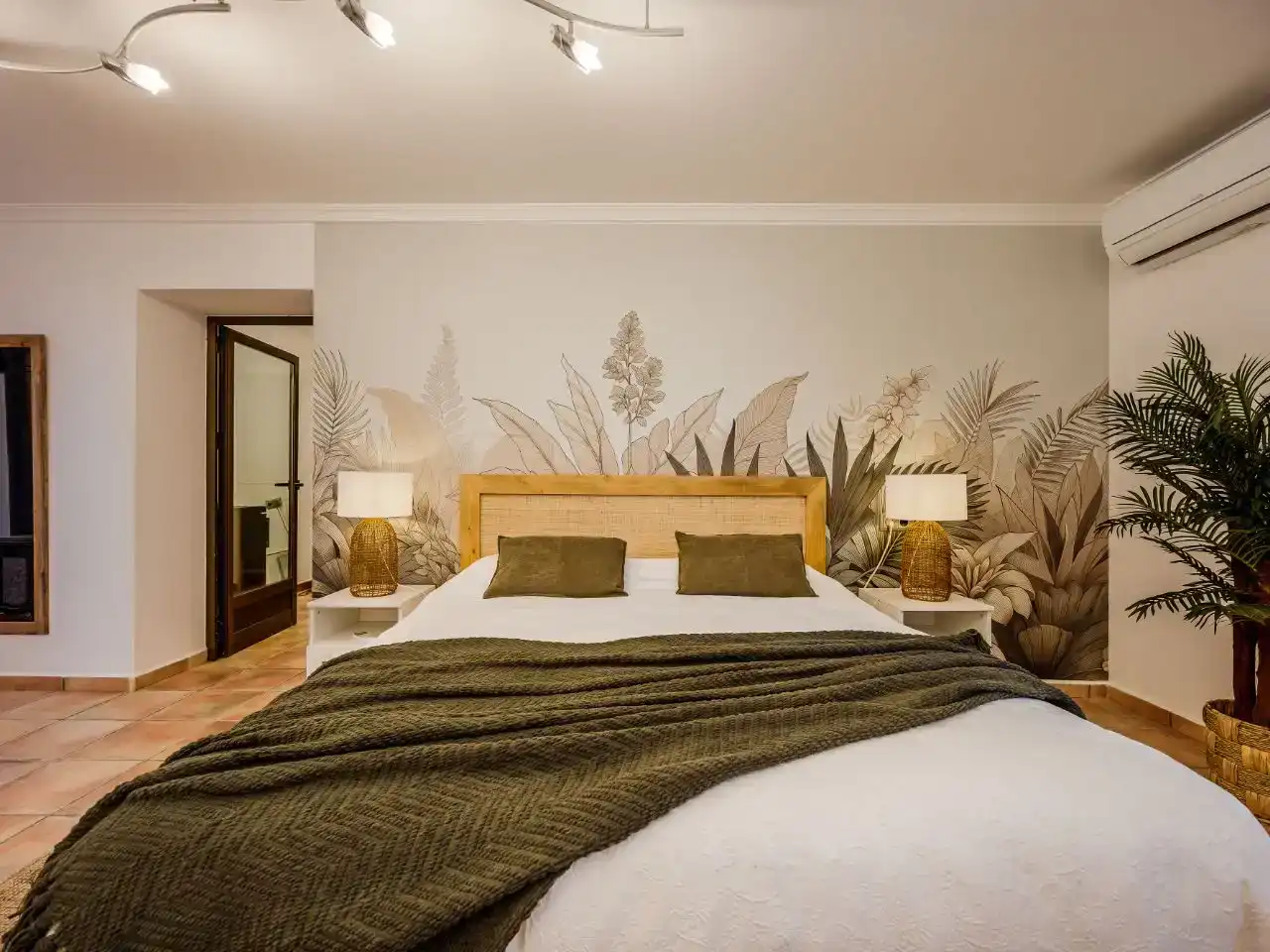 Bedroom of Flat for rent in Dénia  with Air Conditioner, Private garden and Parquet flooring