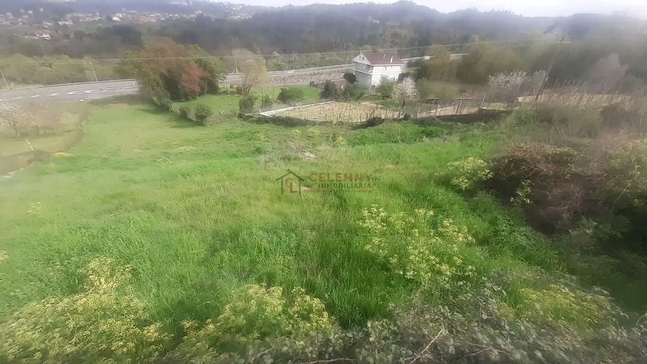 Terreni e lotti in vendita a San Cibrao das Viñas