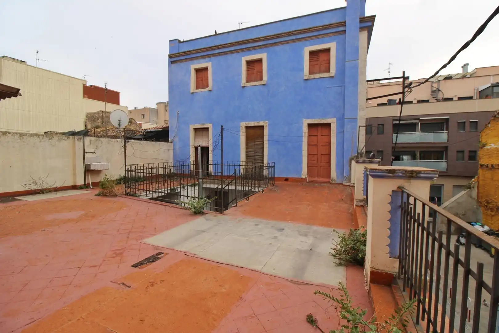 Exterior view of Houses for sale in El Vendrell  with Terrace