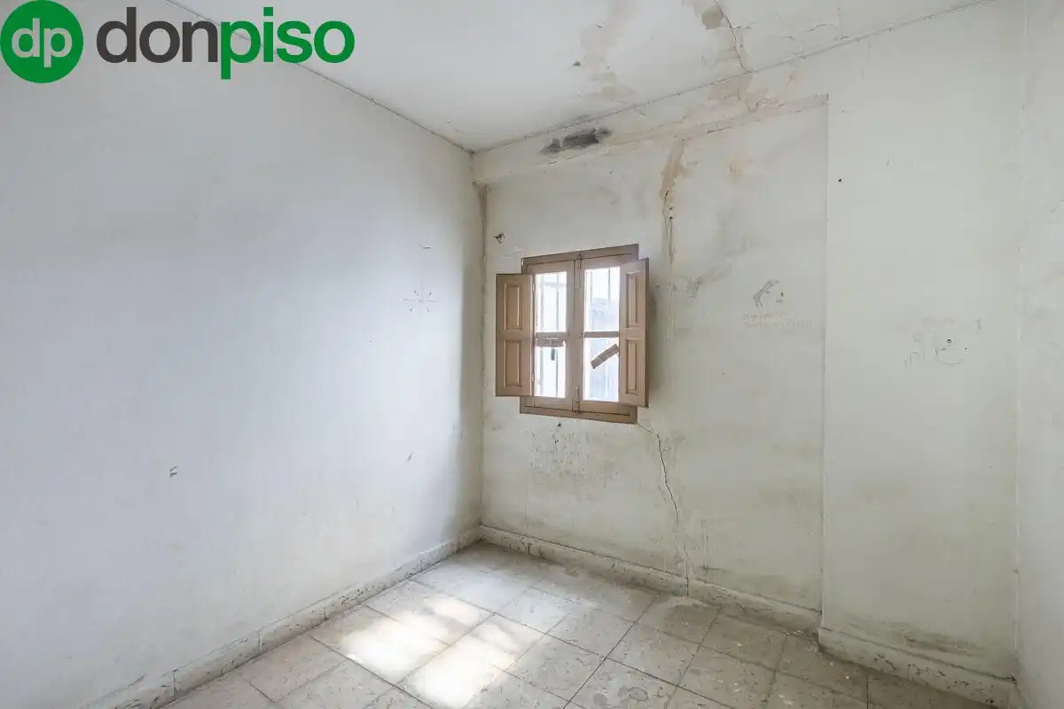 Houses for sale in Granada  with Terrace and Balcony