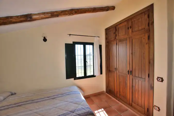 Habitación de Finca rústica en venta en Zahara con Aire acondicionado, Calefacción y Jardín privado