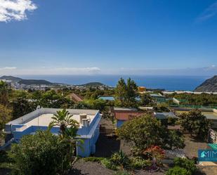 Vista exterior de Casa o xalet en venda en El Paso amb Jardí privat i Terrassa