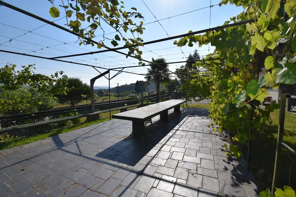 Terrassa de Casa o xalet en venda en Pontedeume amb Calefacció, Jardí privat i Moblat
