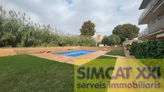 Schwimmbecken von Wohnung zum Verkauf in Sant Pere Pescador mit Klimaanlage, Terrasse und Gemeinschaftspool