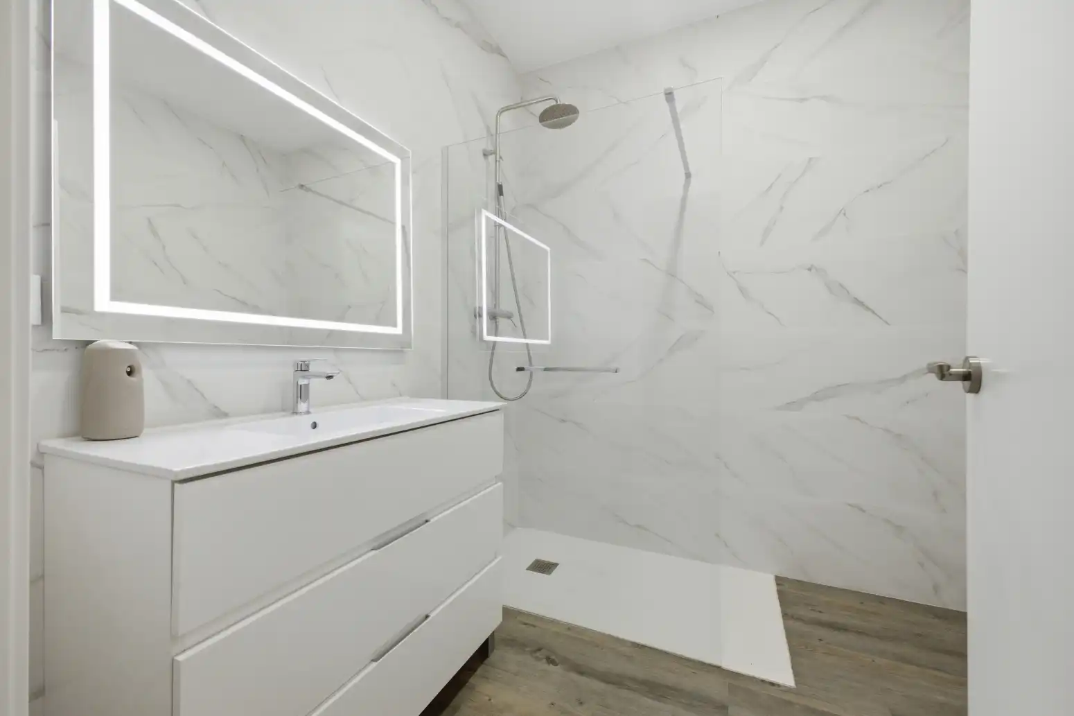 Bathroom of Flat for sale in Alaquàs  with Air Conditioner and Heating