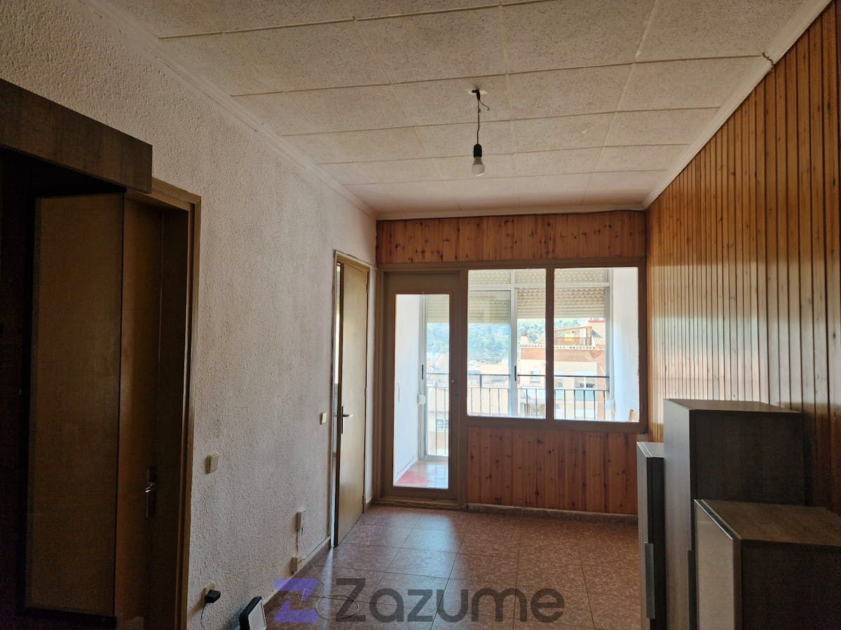 Wohnung zur Miete in Callús mit Ofen, Waschmaschine und Mikrowelle