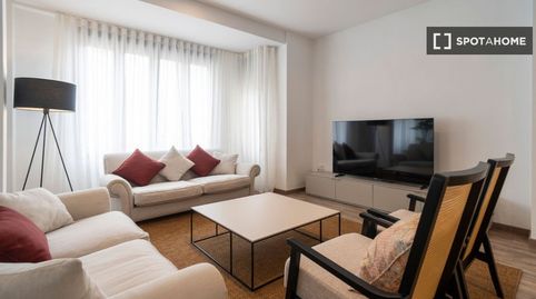 Piso de 4 habitaciones en alquiler en El Pilar, Valencia
