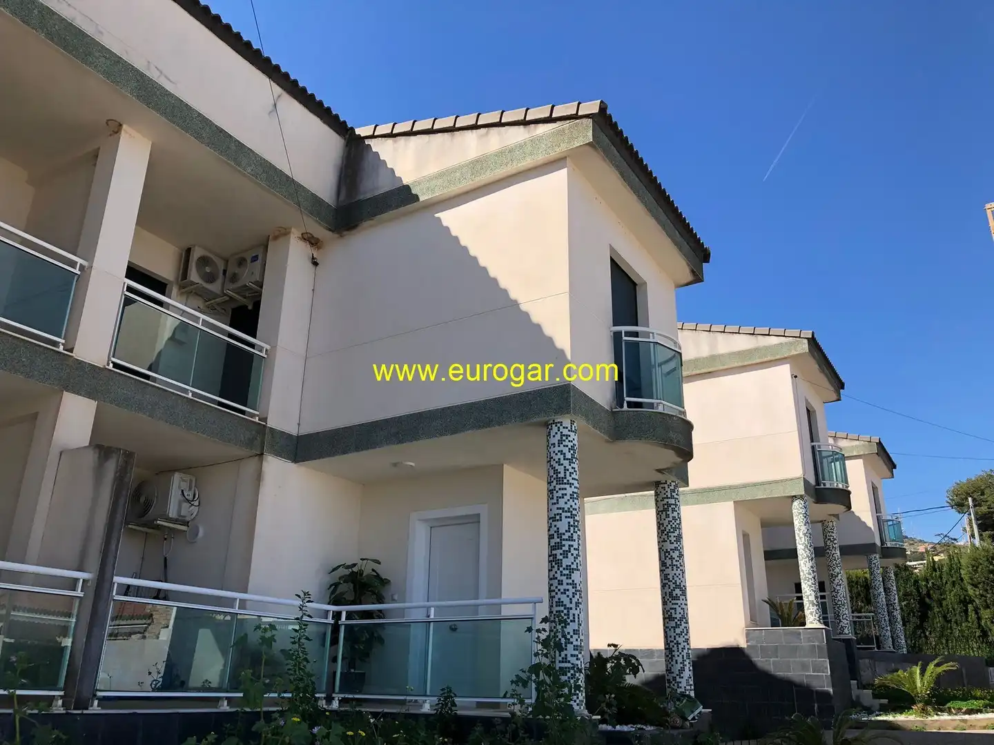 Vista exterior de Casa o chalet en venta en Chiva con Aire acondicionado, Terraza y Amueblado