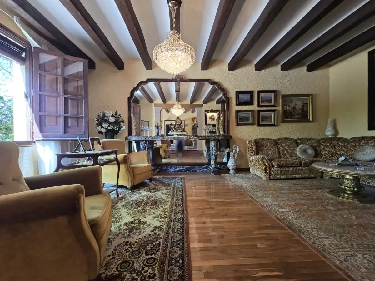 Sala d'estar de Finca rústica en venda en La Roca del Vallès amb Terrassa i Balcó