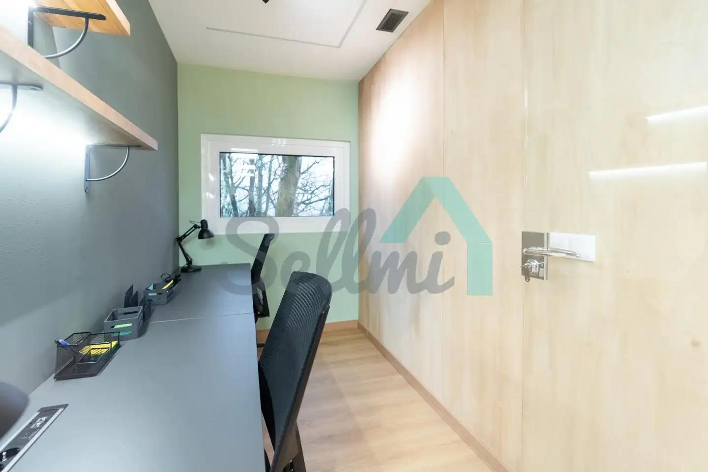 Office for rent in Ribera de Arriba  with Air Conditioner and Furnished