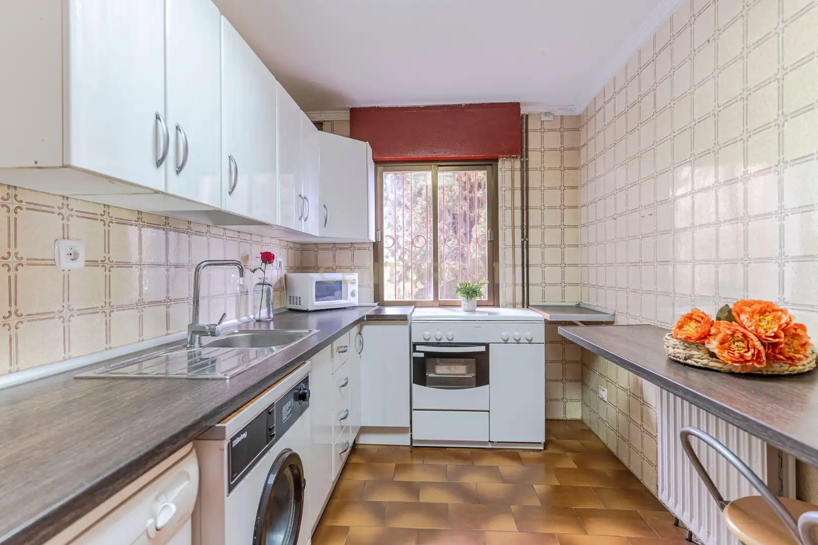 Cuina de Casa o xalet en venda en La Zubia amb Jardí privat i Traster