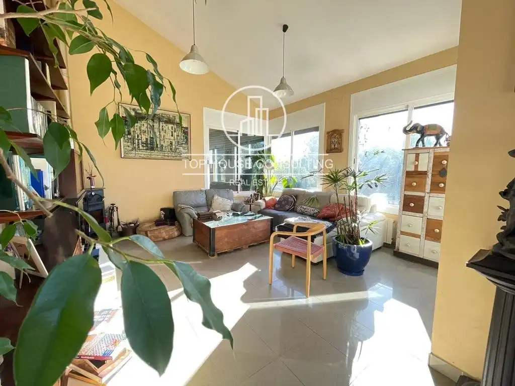 Sala de estar de Casa o chalet en venta en Òrrius con Aire acondicionado, Calefacción y Terraza