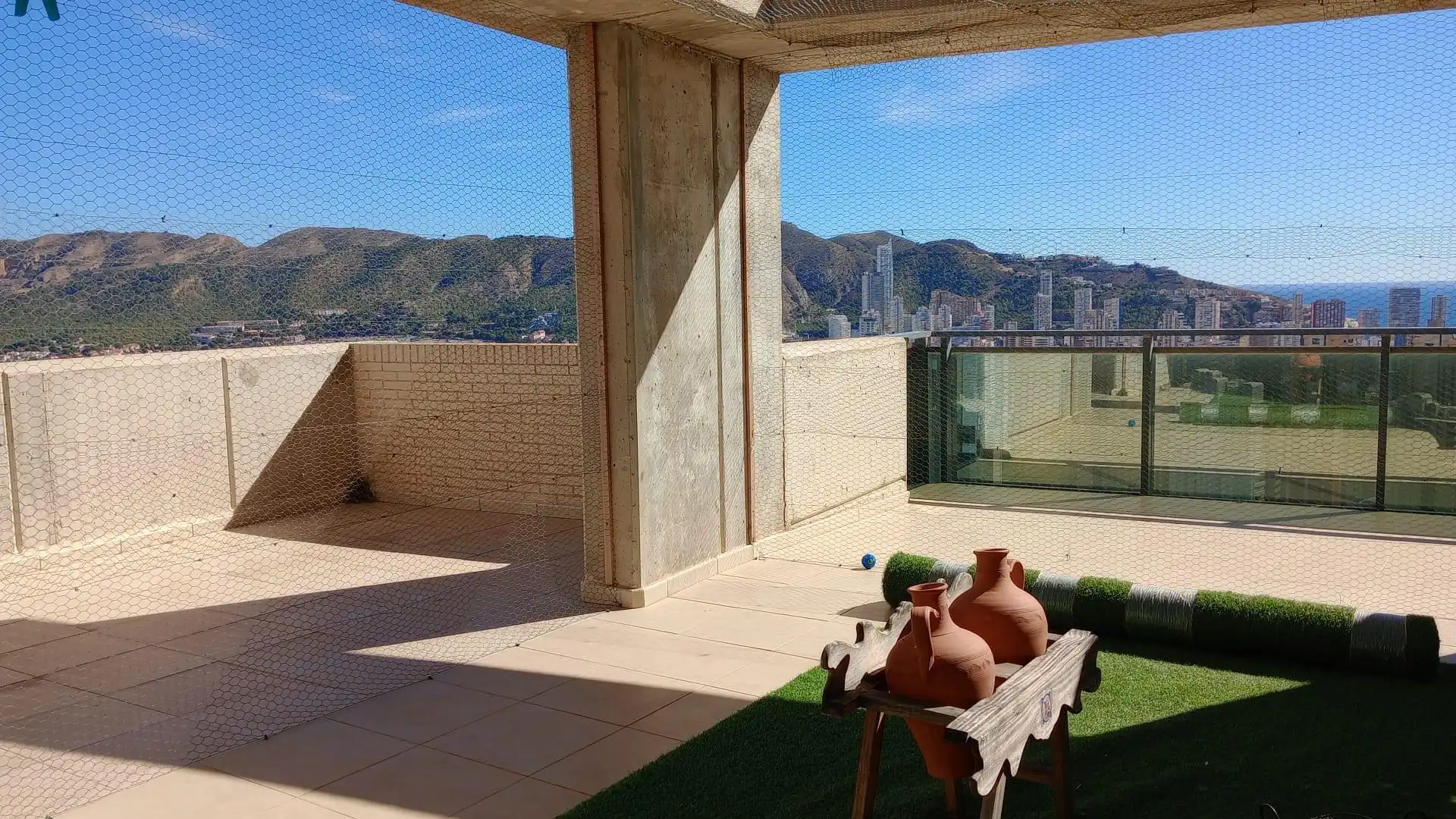Terrassa de Apartament en venda en Benidorm amb Aire condicionat, Calefacció i Jardí privat