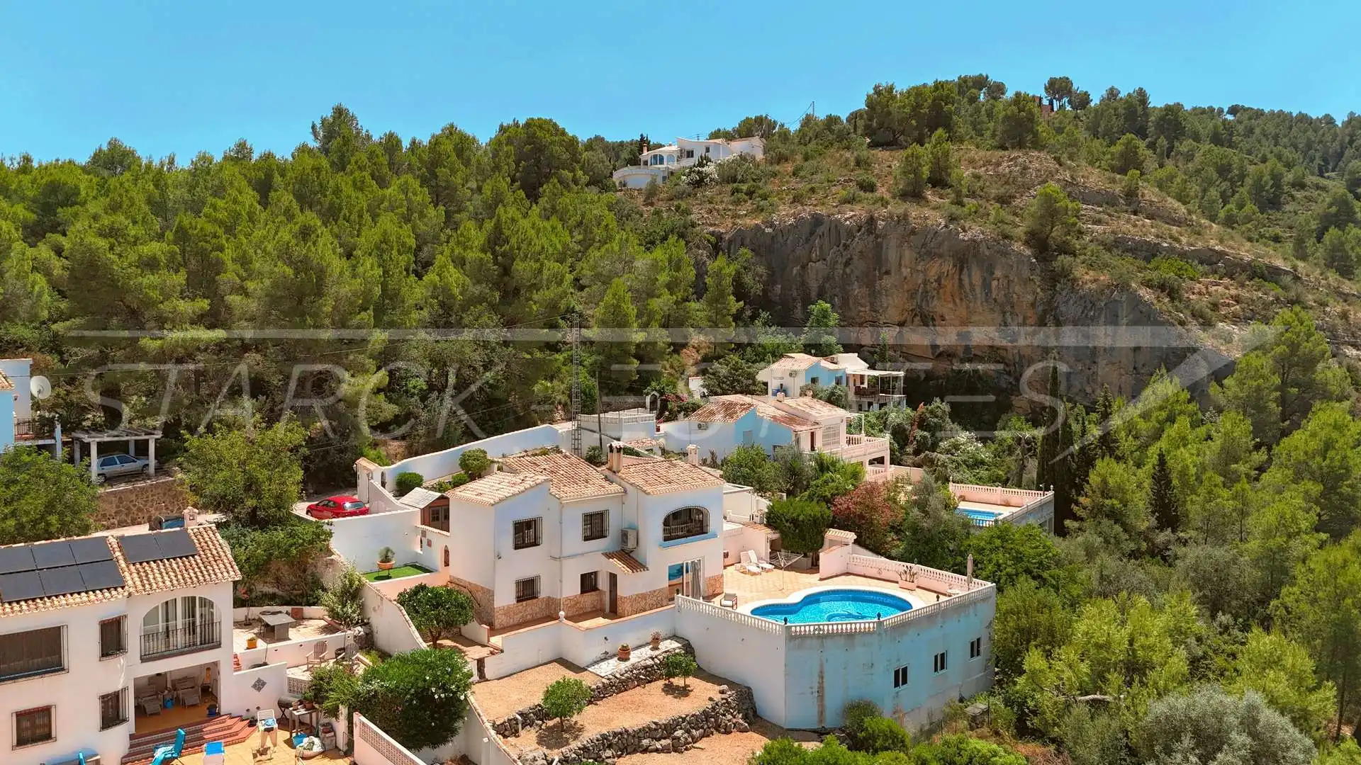 Vista exterior de Casa o xalet en venda en Benidoleig amb Aire condicionat, Jardí privat i Piscina
