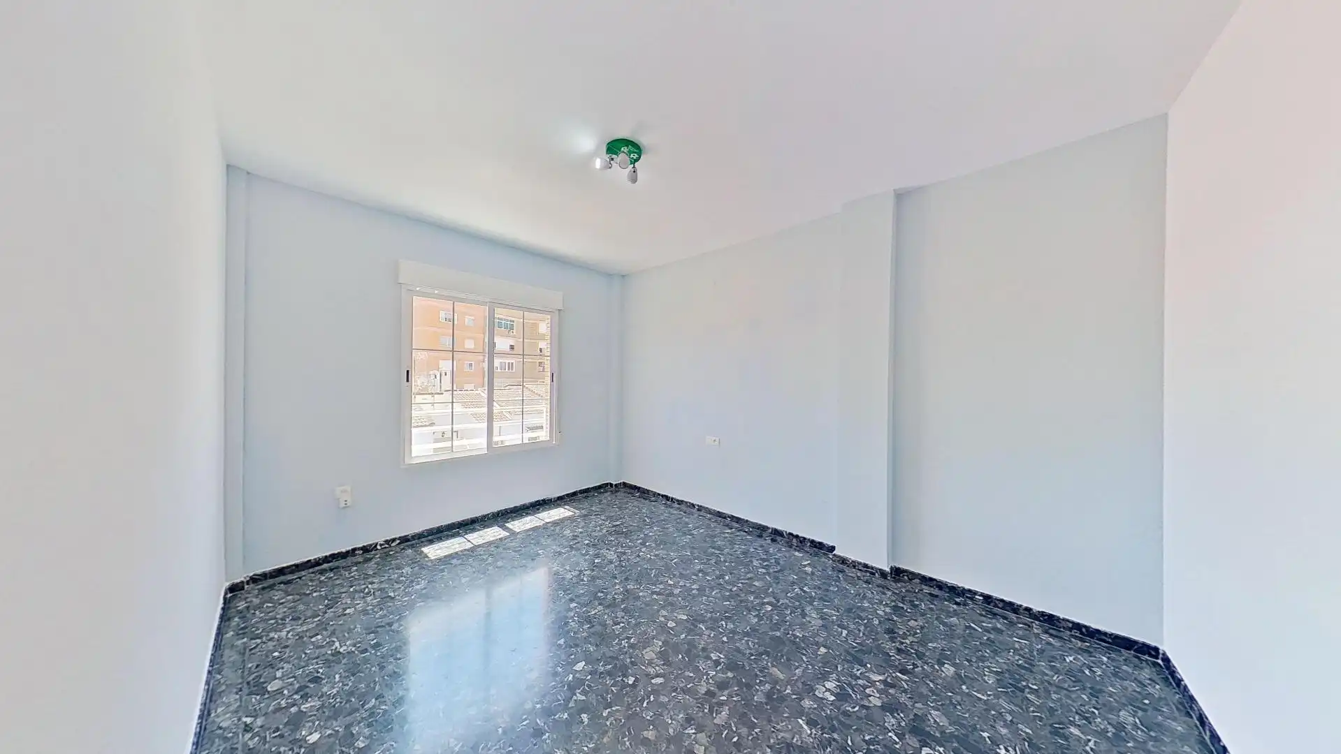 Dormitori de Casa o xalet en venda en Motril amb Aire condicionat i Balcó