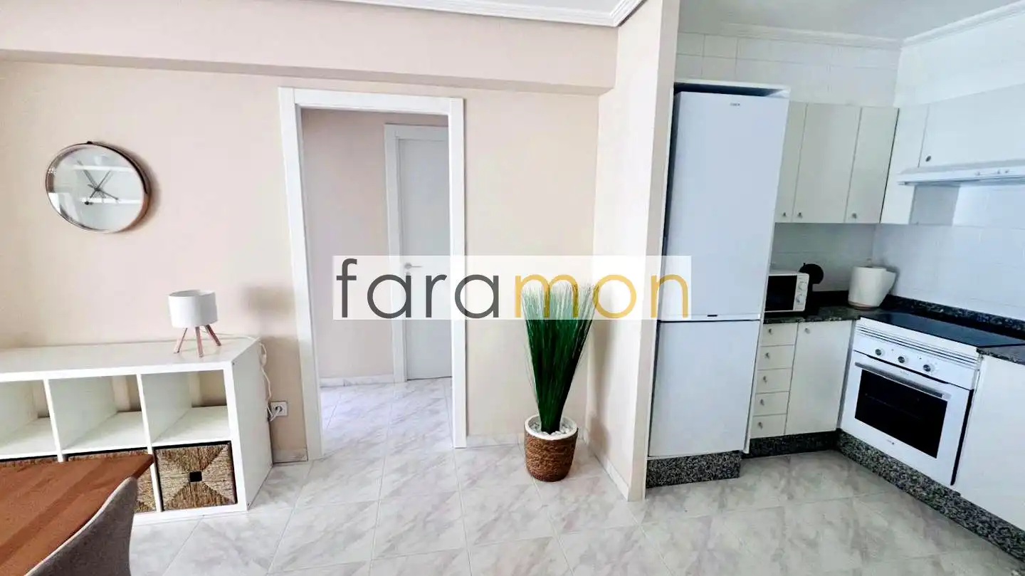 Außenansicht von Wohnung zur Miete in Nigrán mit Terrasse und Möbliert