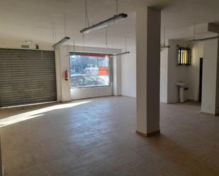 Premises to rent in Fuenlabrada  with Air Conditioner