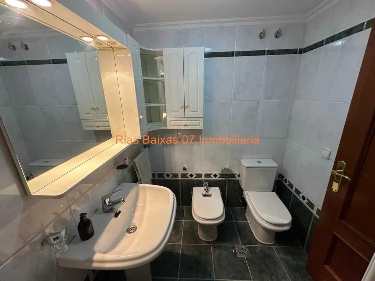 Baño de Piso en venta en Vigo  con Calefacción