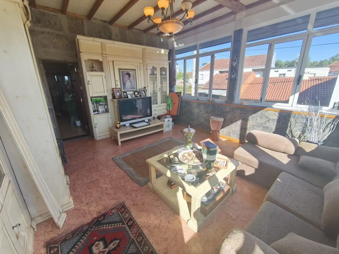 Sala de estar de Casa adosada en venta en O Carballiño   con Calefacción, Terraza y Piscina