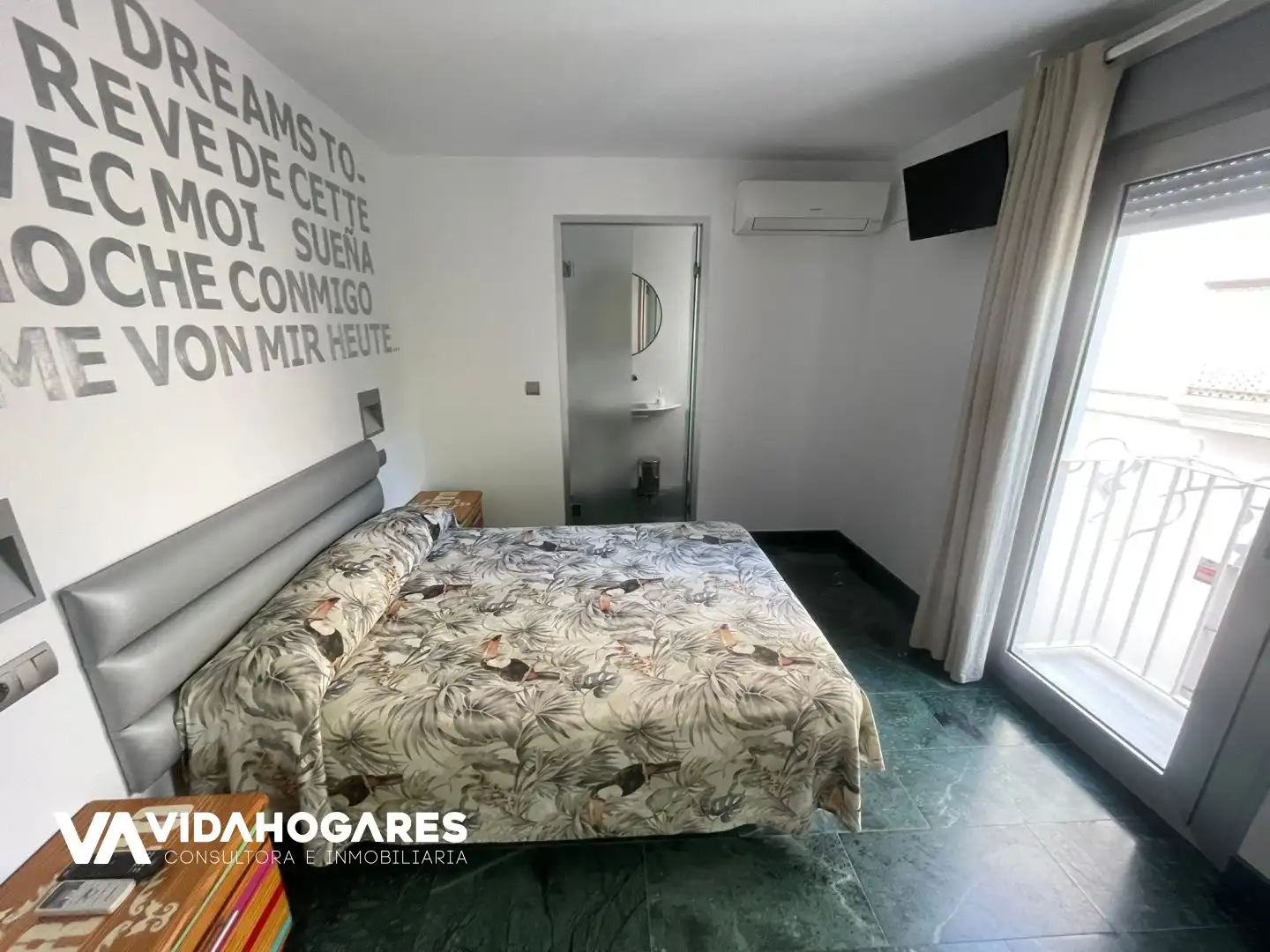 Habitación de Edificio en venta en Rota