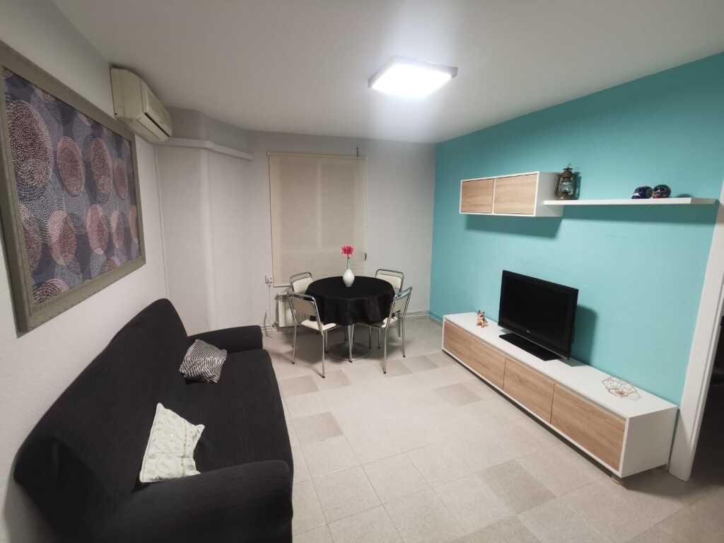 Sala d'estar de Pis en venda en  Zaragoza Capital amb Aire condicionat, Calefacció i Moblat