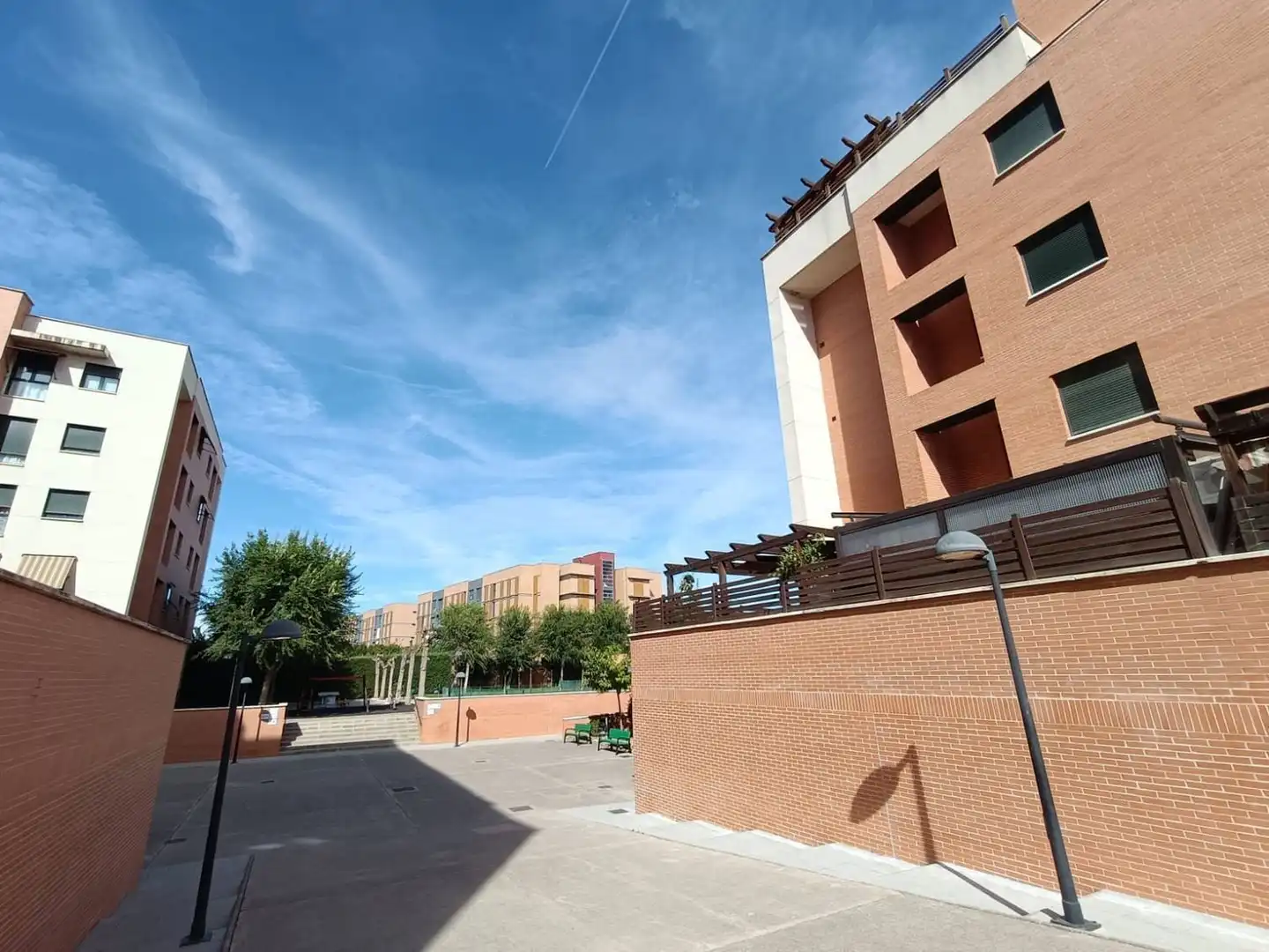 Außenansicht von Wohnung zum Verkauf in Ciudad Real mit Klimaanlage, Heizung und Abstellraum