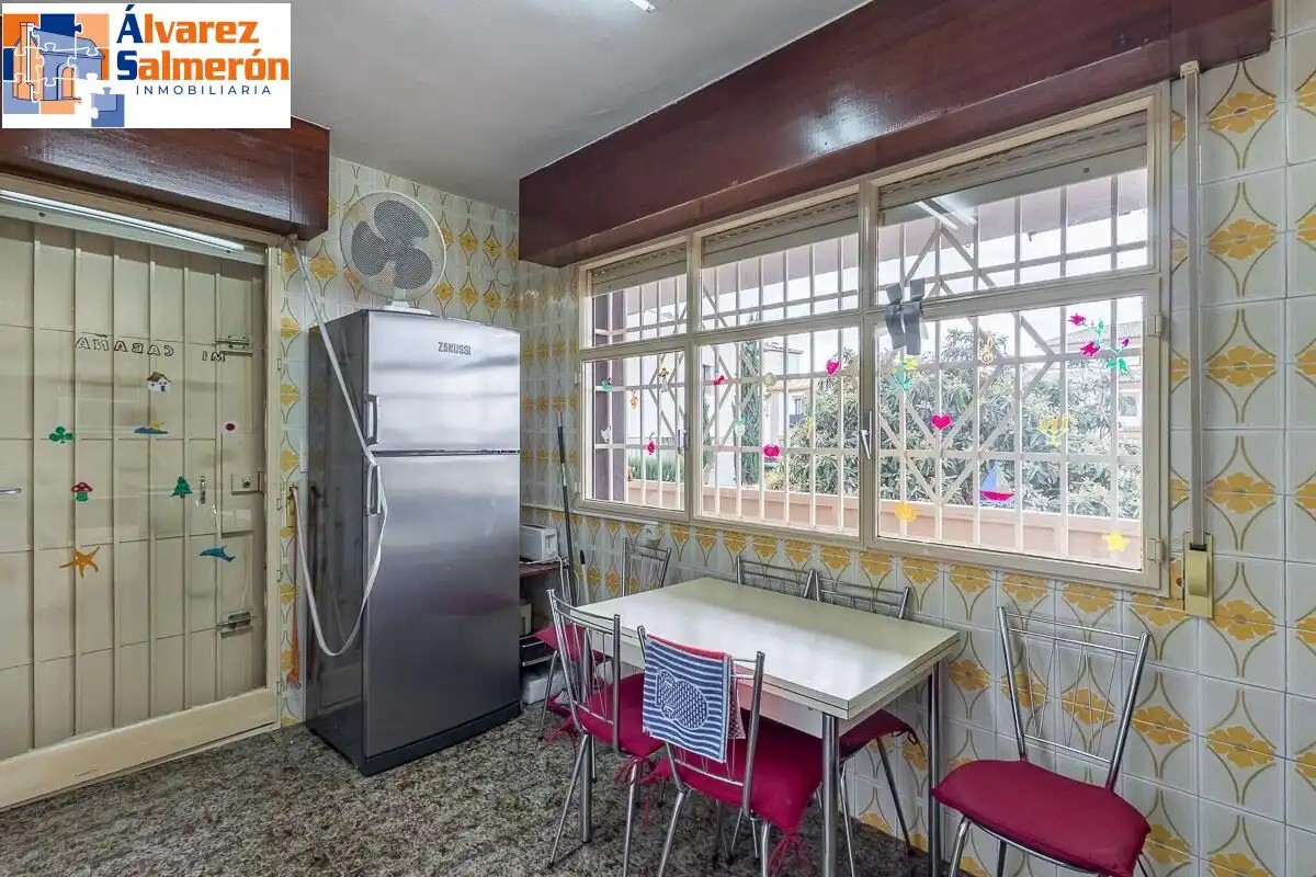 Casa con terrazza in vendita a Avenida HUETOR VEGA, imagen 13