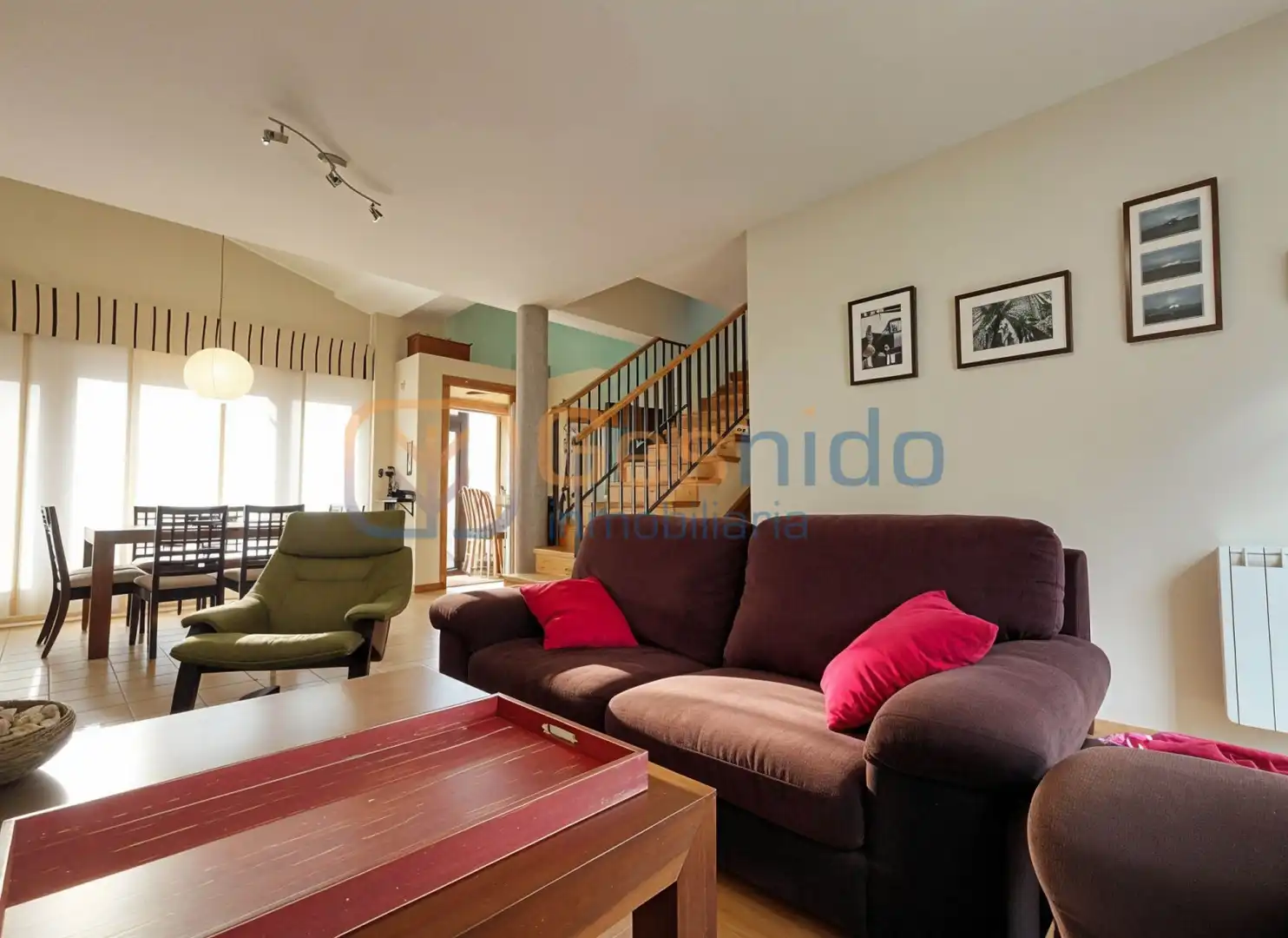 Sala d'estar de Casa adosada en venda en Quintana Redonda amb Calefacció