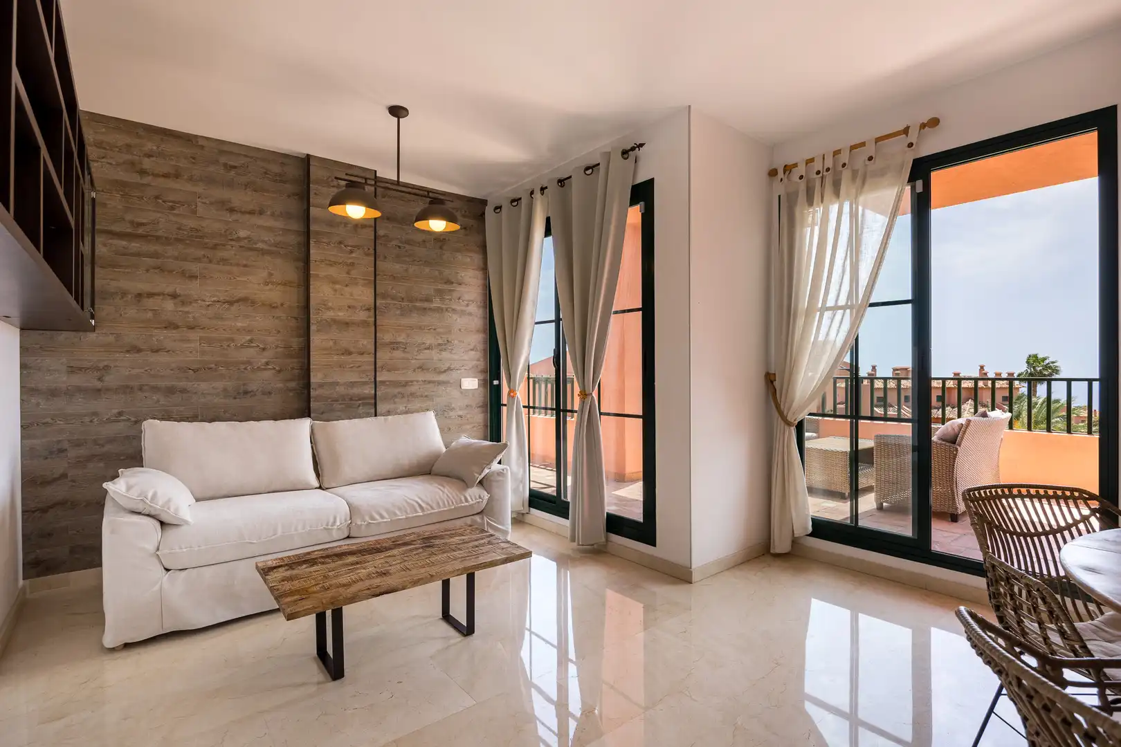 Sala d'estar de Àtic en venda en Finestrat amb Traster, Piscina i Moblat