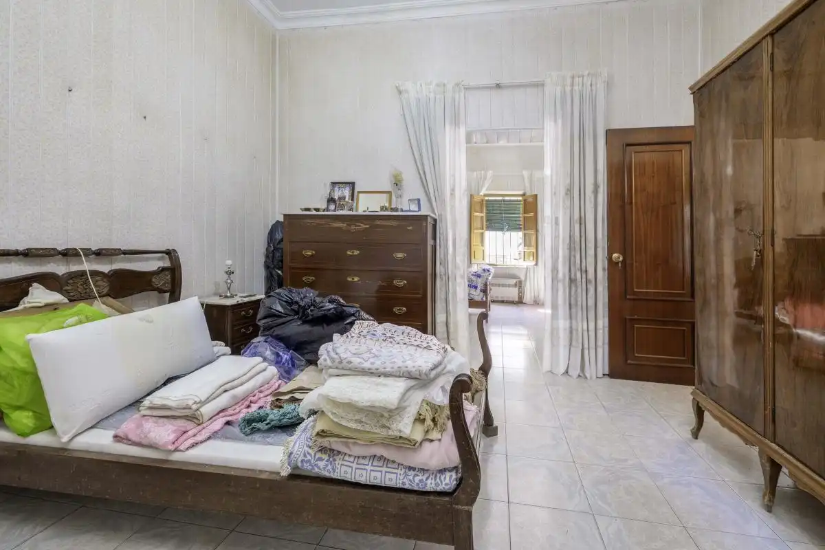 Habitación de Casa adosada en venta en Camas con Calefacción, Terraza y Balcón