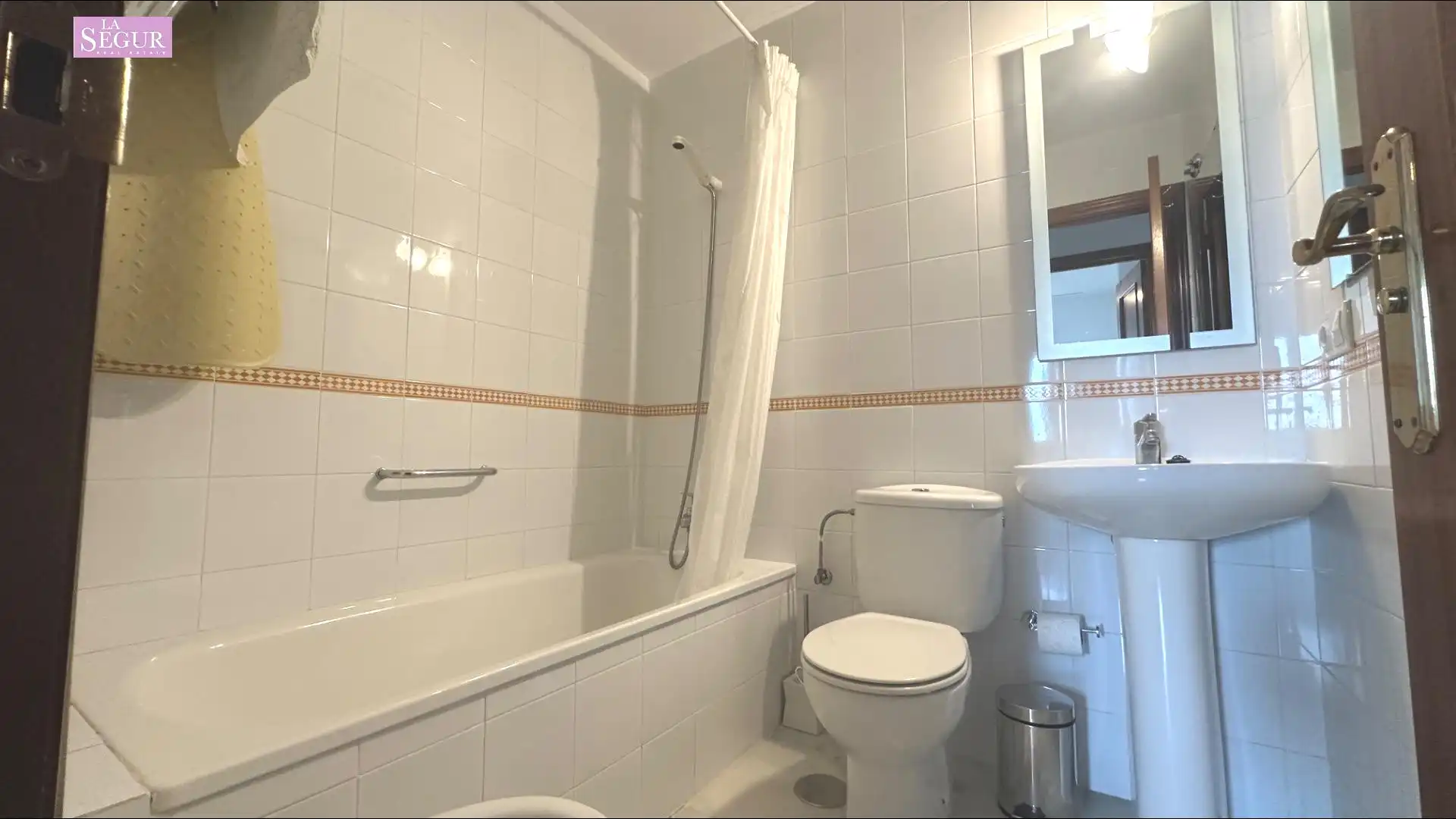 Bany de Pis en venda en Conil de la Frontera amb Terrassa i Moblat