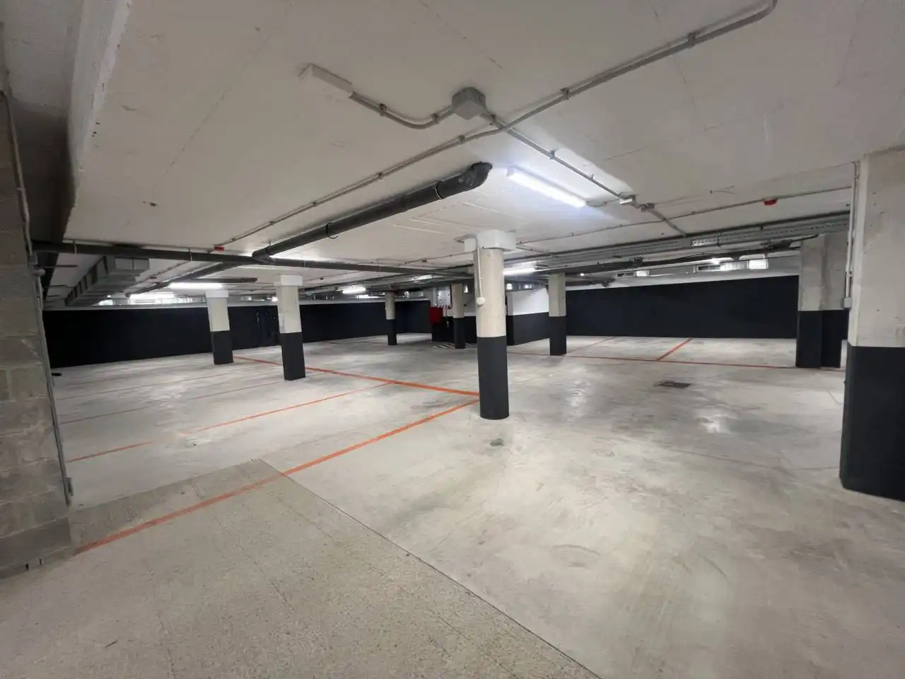 Einzelparkplatz mit Aufzug zur Miete in Calle Josep Piñol, imagen 2