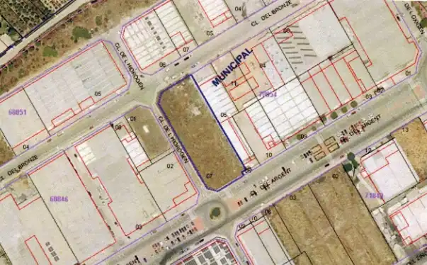 Terreny industrial en venda a Avinguda de L Argent