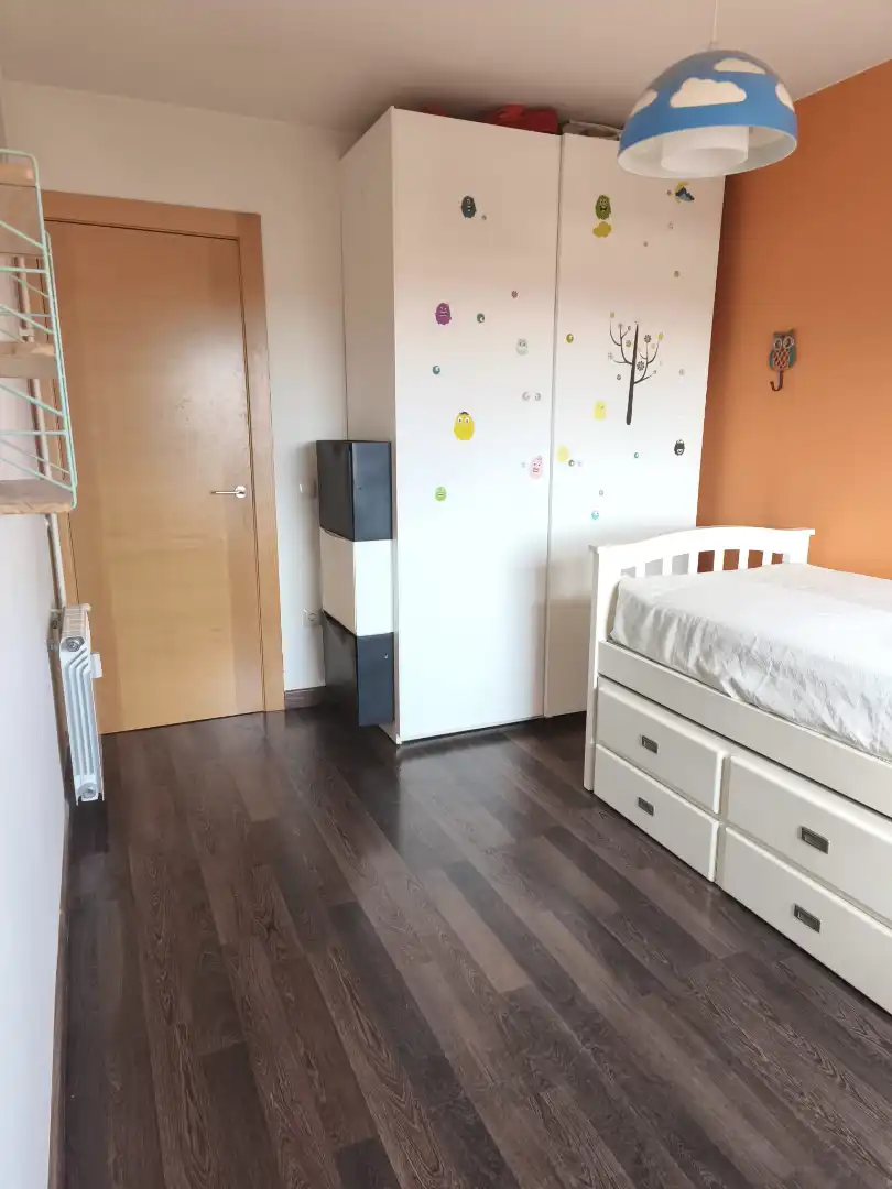 Bedroom of Flat for sale in Gijón   with Heating, Oven and Washing machine