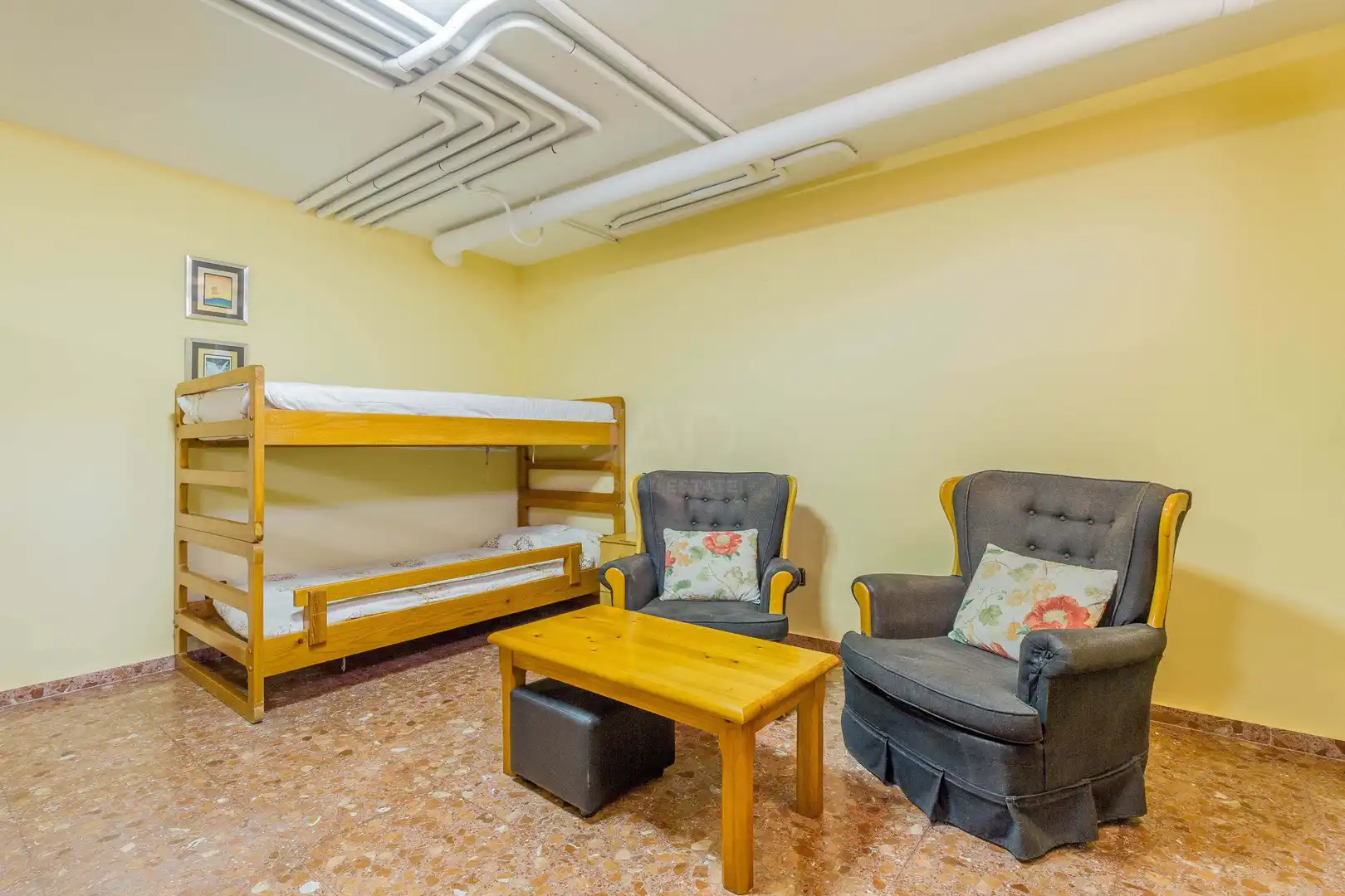 Country homes for sale in Yecla