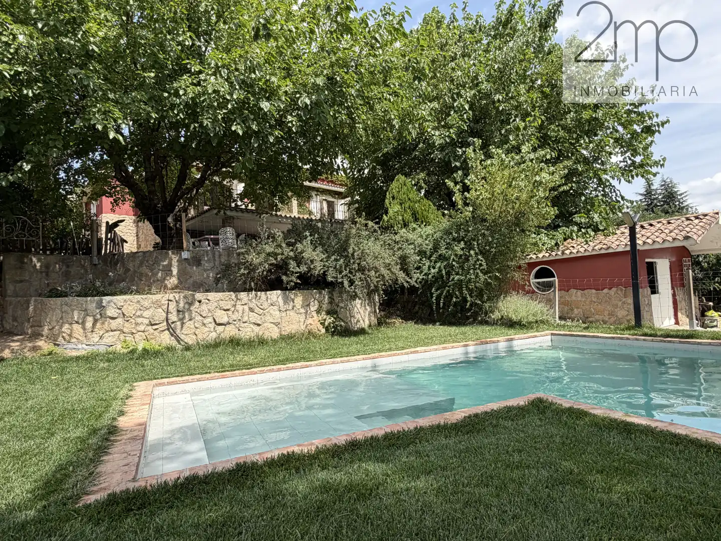 Schwimmbecken von Haus oder Chalet zur Miete in Manzanares El Real mit Heizung, Privatgarten und Parkett