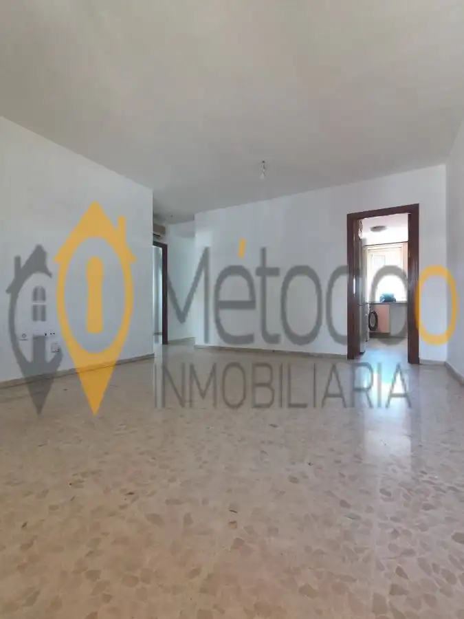 Dormitori de Pis en venda en La Algaba amb Aire condicionat