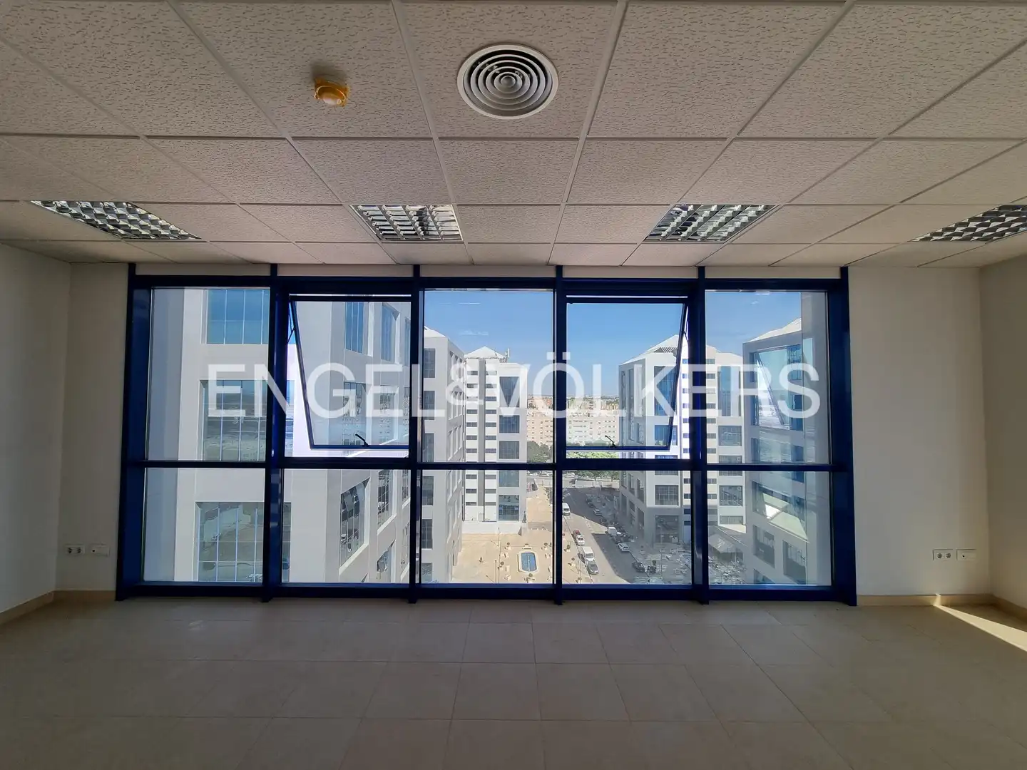 Exterior view of Flat for sale in Sevilla  with Heating