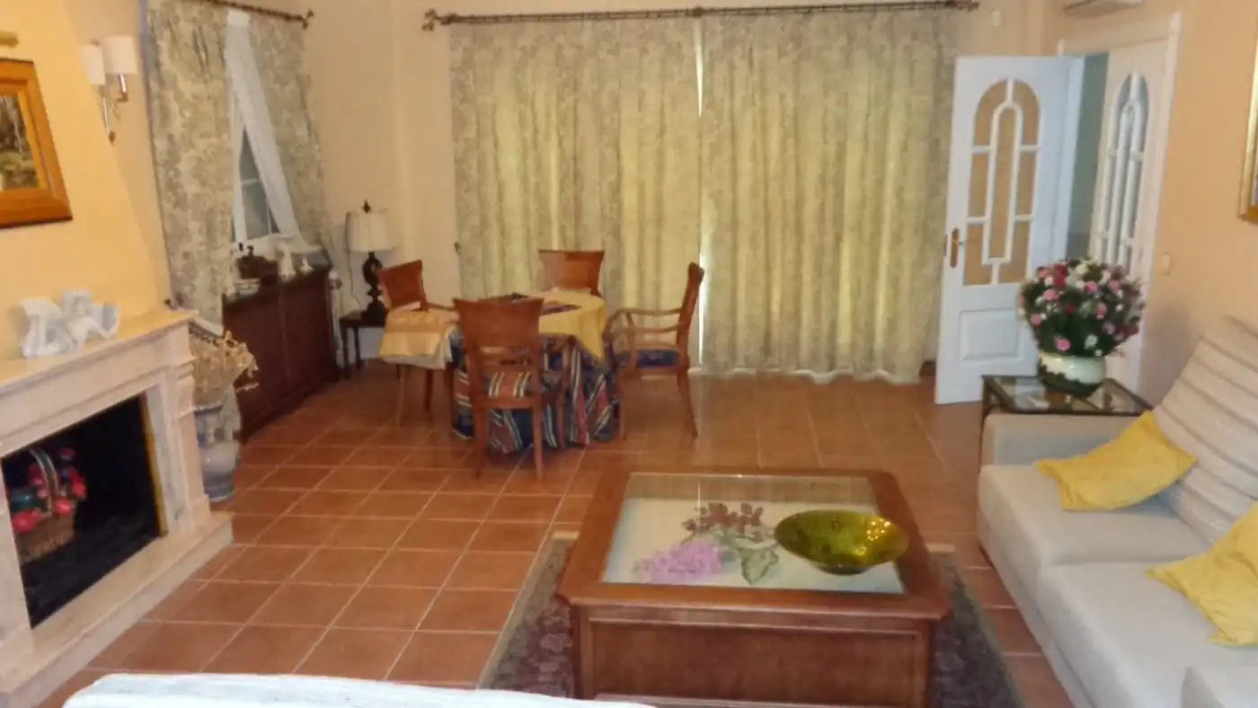 Sala de estar de Casa o chalet en venta en Petrer con Aire acondicionado, Calefacción y Jardín privado
